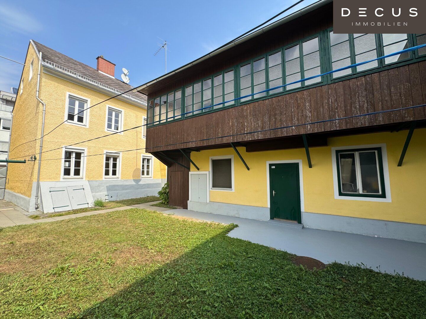 | WOHNHAUS | GESCHÄFTSHAUS | NÄHE SCHLOSS EGGENBERG |