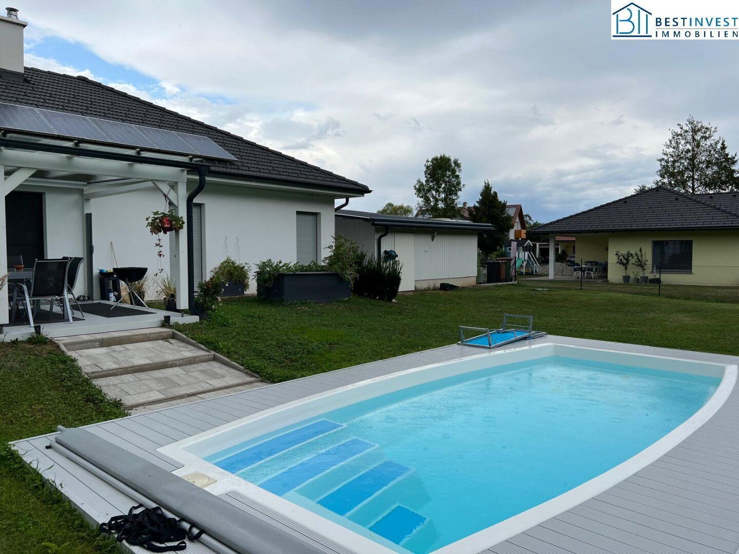 Bungalow mit Pool & Garten - Nahe Golfplatz *Videorundgang*