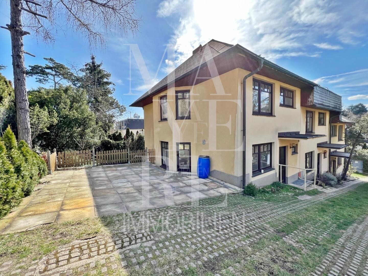 Dom, 180 m²