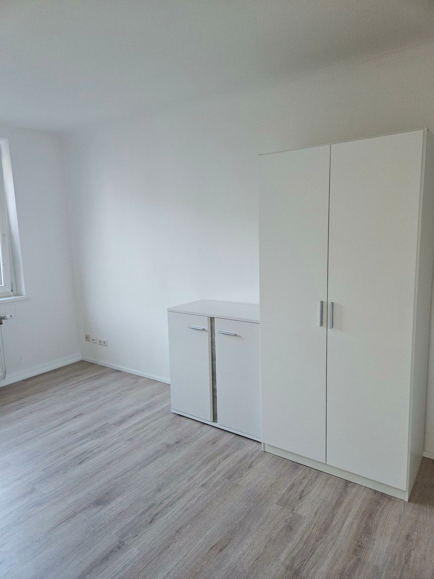 Zimmer Nr. 2 in einer Mädchen - WG ist ab Juli verfügbar !!! Studentenzimmer oder Arbeiterquartier!