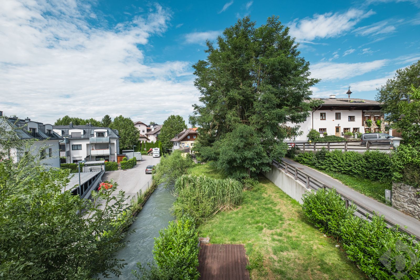 Traumlage in Wals-Siezenheim! Geräumiges Zweifamilienhaus direkt am Mühlbach