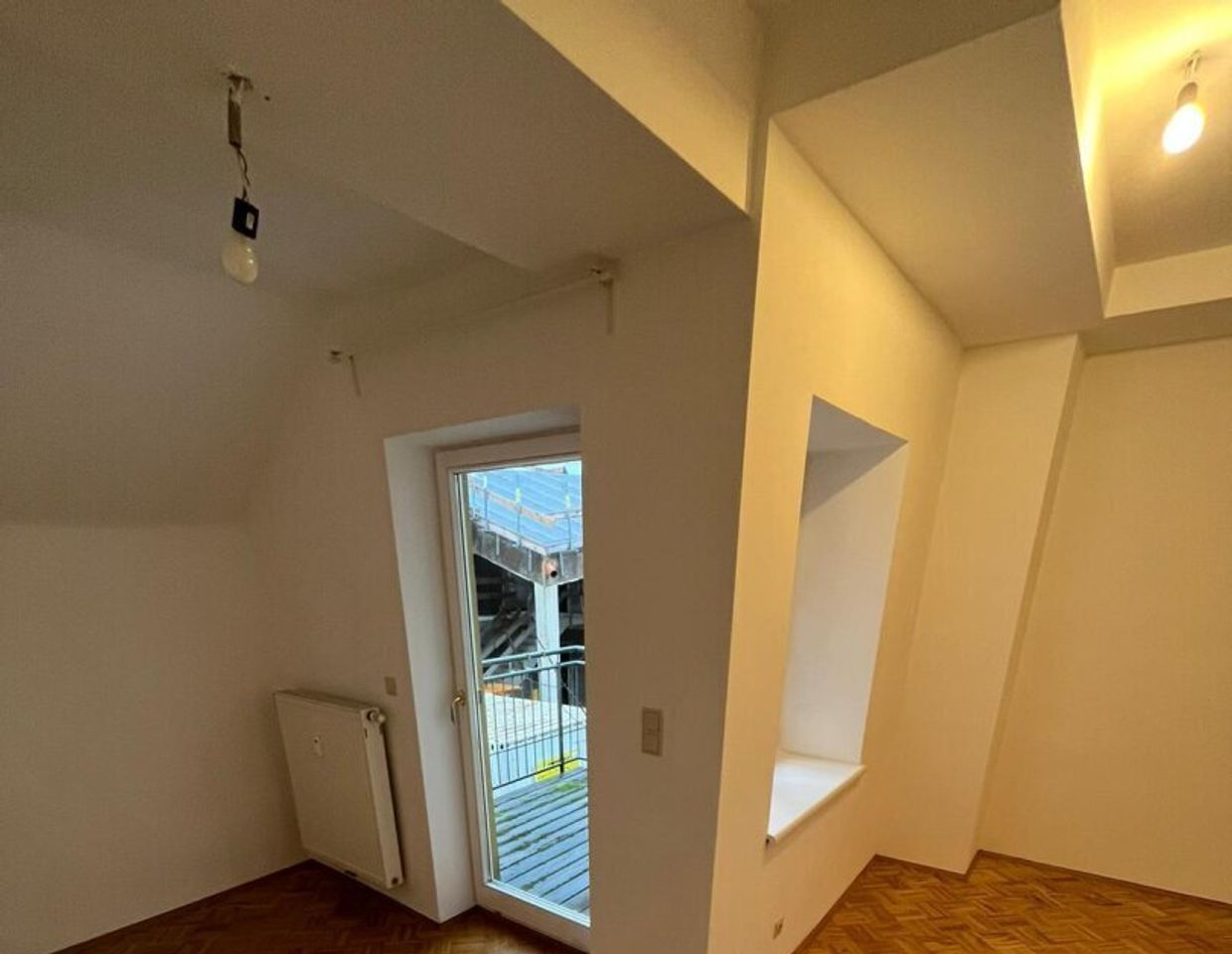 Aufsehenerregende Dreizimmerwohnung mit Balkon, in St. Peter, zur Miete! WG geeignet!