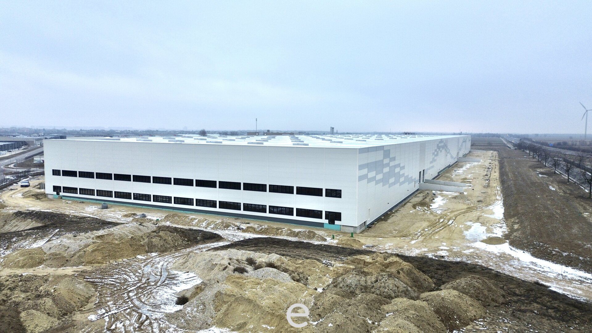 Direkt an der Grenze zwischen Österreich, Slowakei und Ungarn I Lager- und Produktionshalle ab 3.500 m² zu mieten - Ansicht 4