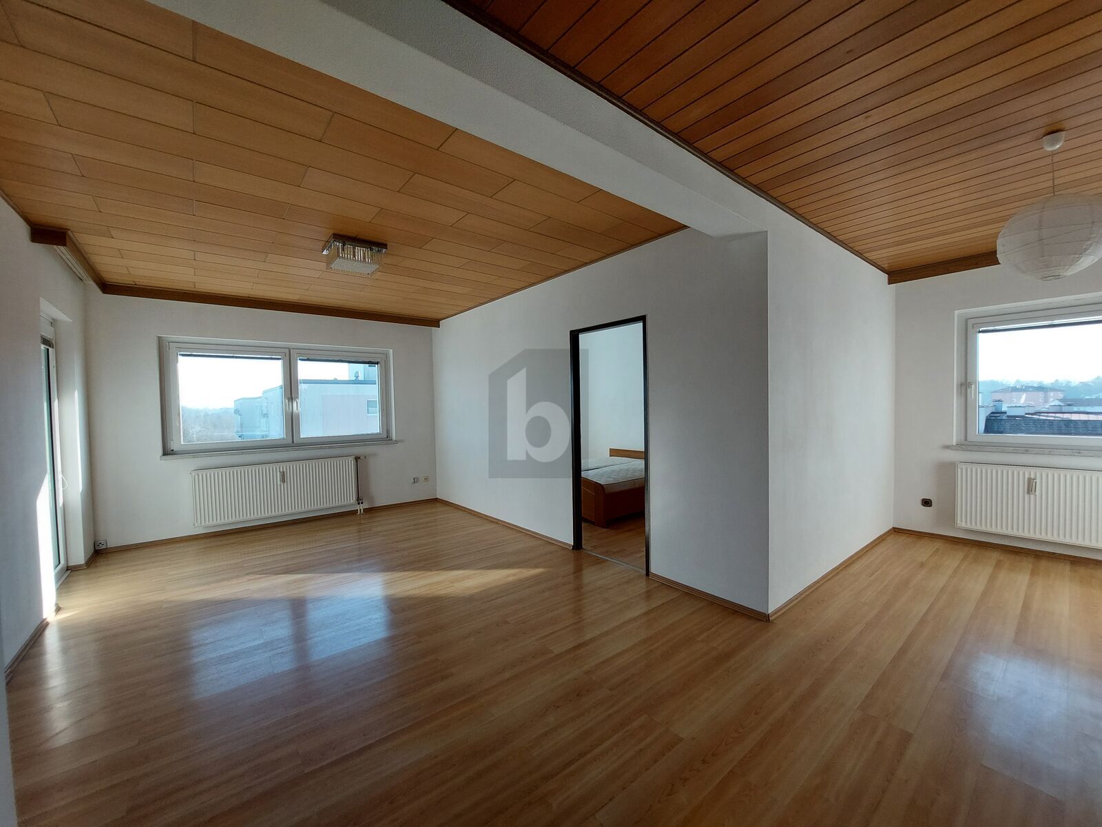 Preisreduktion! WEITBLICK ÜBER DIE STADT MIT LOGGIA