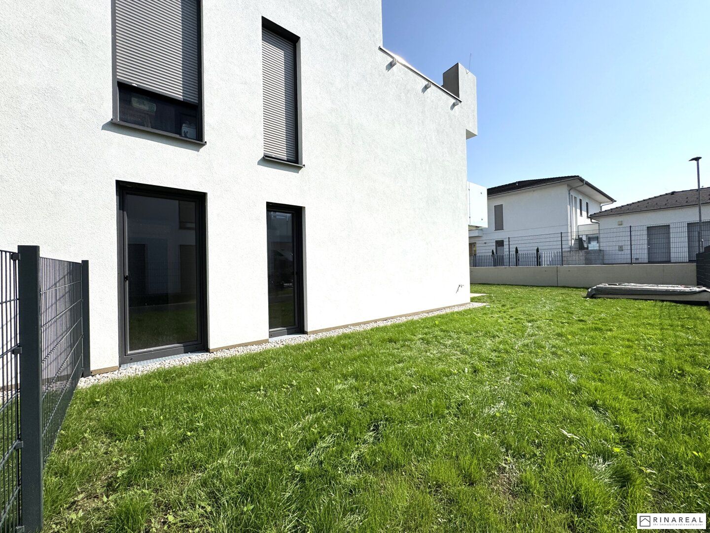 Traumhafte 3 Zimmer Gartenwohnung | Blumengasse - ERSTBEZUG | ca. 23 m² Terrasse & ung.150 m² Eigengarten | zzgl. Tiefgaragenstellplatz | Top D4