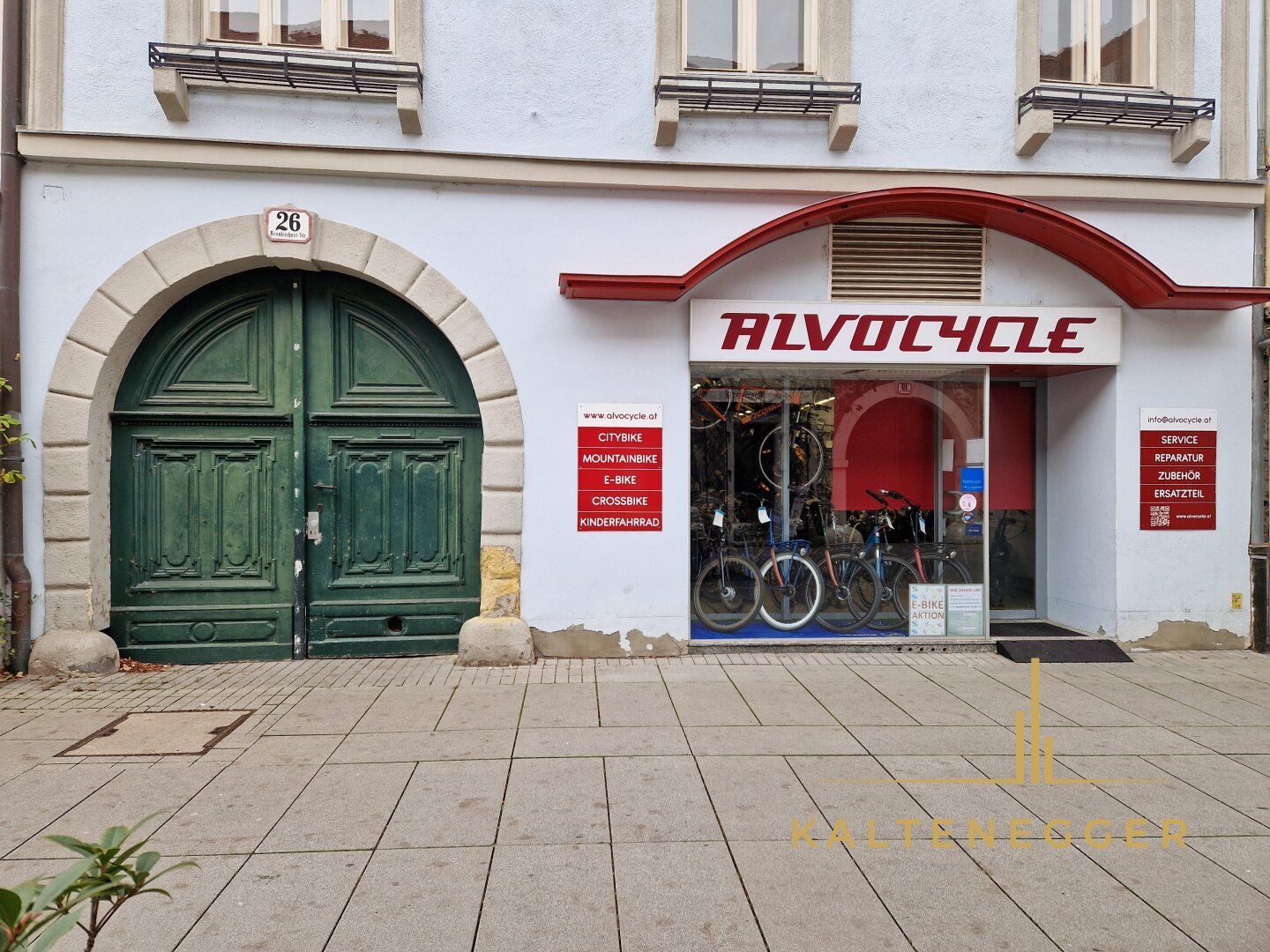 Mitten in der Fußgängerzone von Wiener Neustadt - attraktives Zinshaus mit 6 Einheiten - Ansicht 3