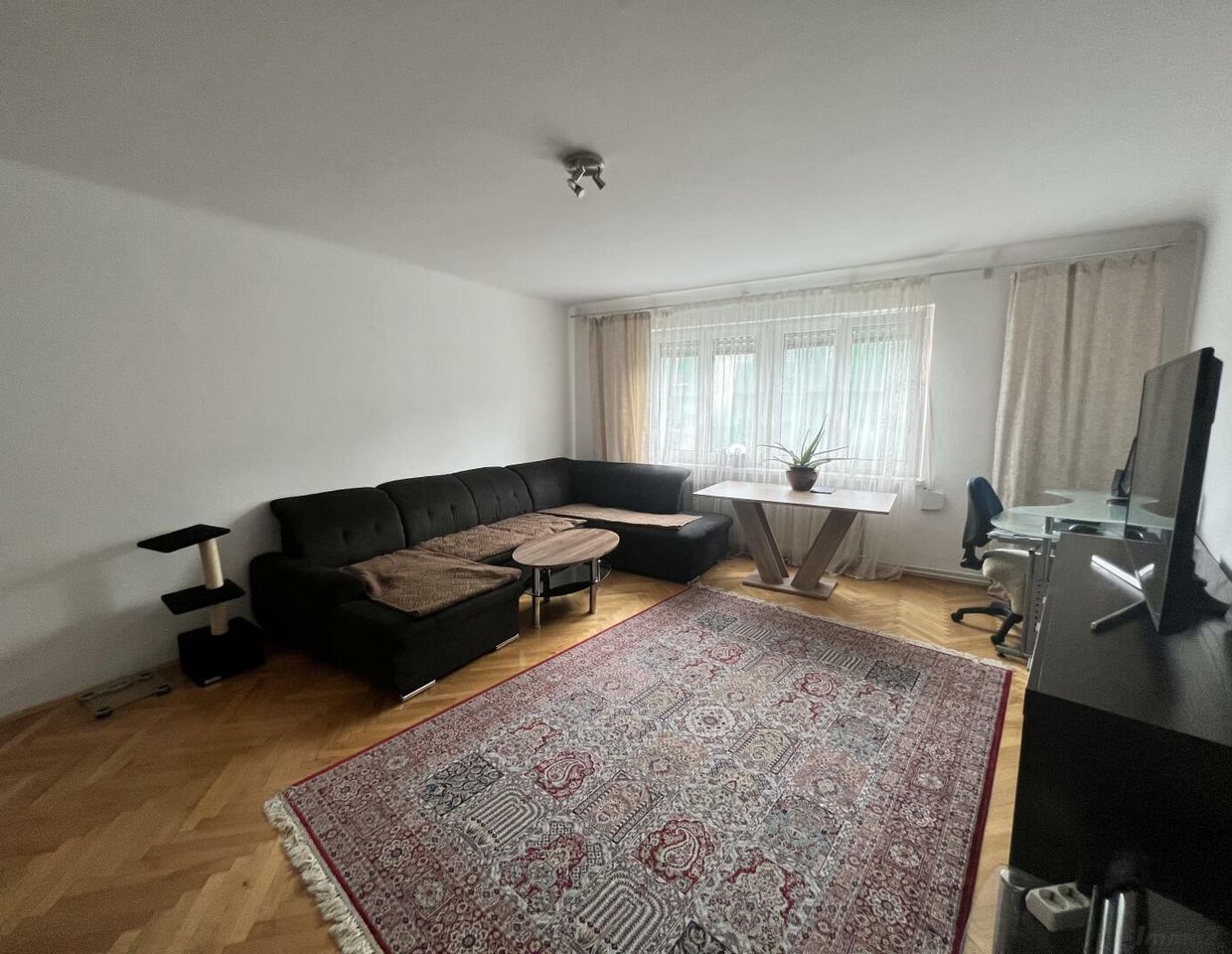 Graz, vermietete Anleger-ETW + 3 Zimmer + Küche und Balkon