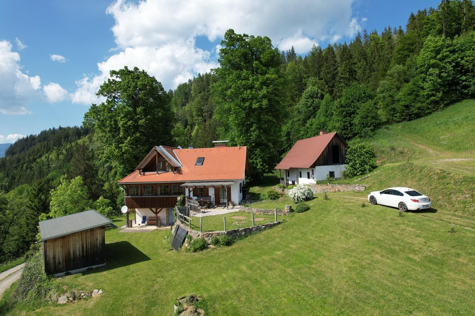 Einmaliges Landhaus in traumhafter Alleinlage auf ca. 13 Hektar - Ihr privates Paradies