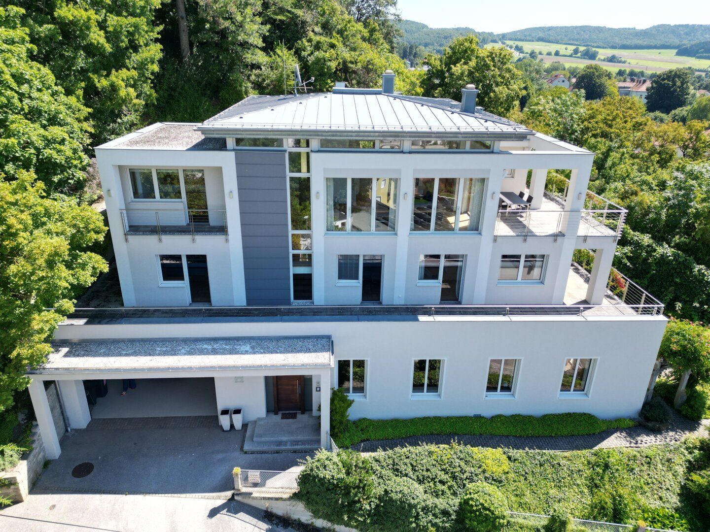 Villa der Extraklasse in Alland! Perfekte ruhige Lage mit tollem Fernblick und vielen Annehmlichkeiten!