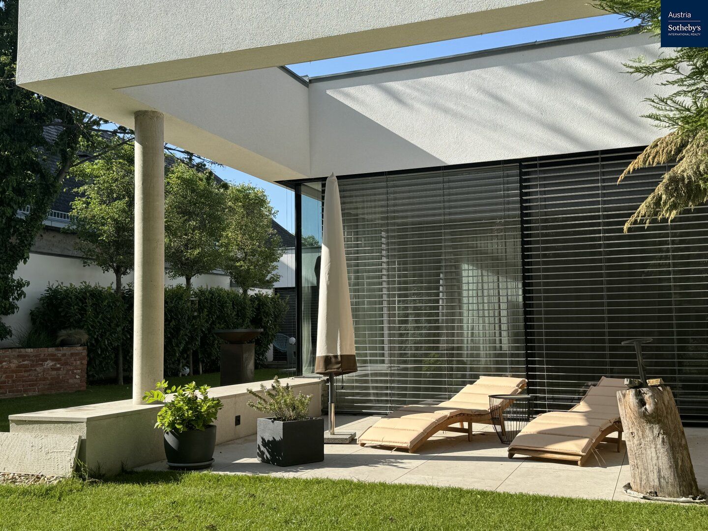 Privatsphäre & Perfektion - Architektenvilla mit Garten, drei Terrassen & Homeoffice