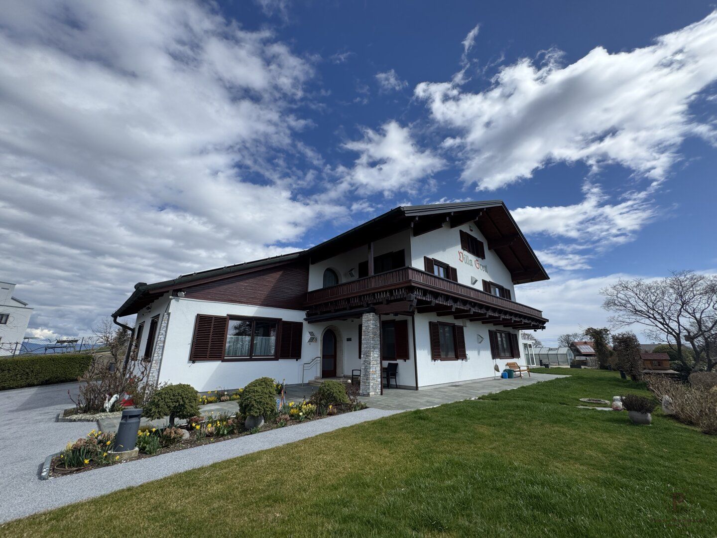 * Luxuriöses Familienhaus in Laßnitzhöhe mit Hallenbad, Garten und Sauna - ZUM MIETEN *