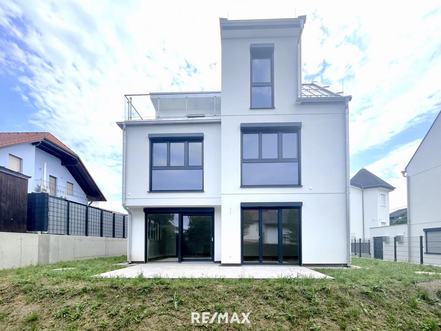 Exklusive 5-Zimmer-Villa mit Garage nahe dem Mühlwasser