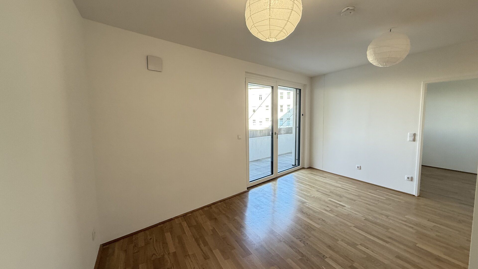 ERSTBEZUG: traumhafte 2-Zimmer-Wohnung mit Loggia in der Laxenburger Straße 2D!