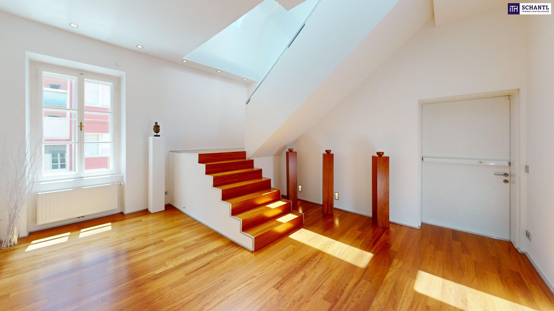 Ihr Traum mit Schlossbergblick! Exklusives Penthouse in Geidorf mit atemberaubender Dachterrasse, eleganten Einbaumöbeln und gemütlichem Kamin - Jetzt anfragen!