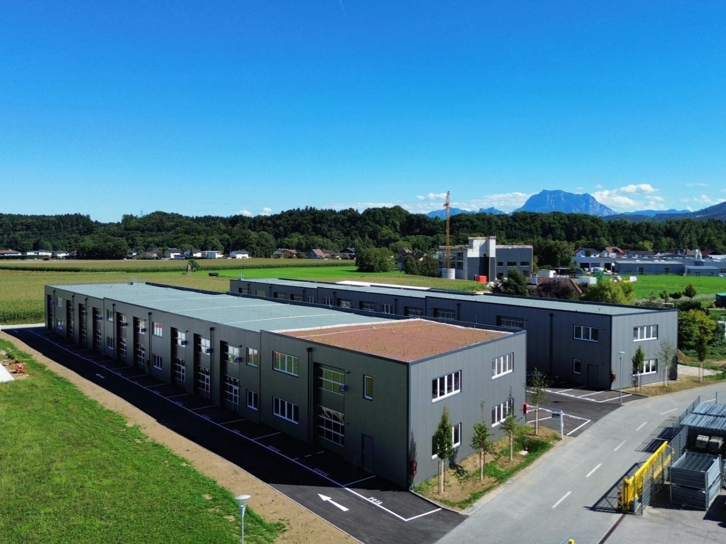 KURZZEITMIETE MÖGLICH! Betriebs-/ Produktions- oder Lagerhalle mit ca. 119 m² Fläche im Business Park Regau , 1A-Lage, Nähe A1 Westautobahn - SOFORTBEZUG (Top 15a) - Ansicht 4