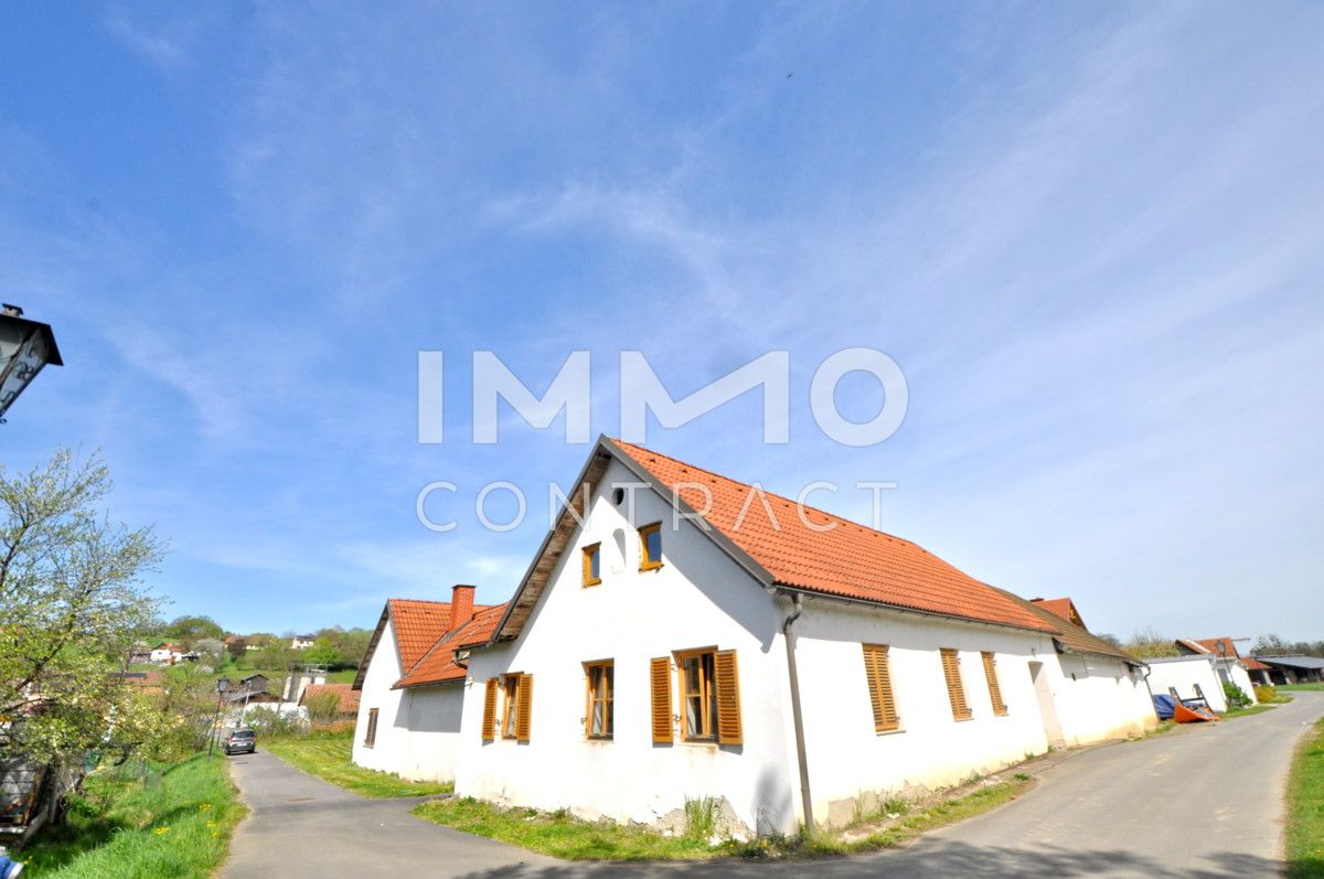 Traditioneller Vierkanthof - Idyllischer Innenhof - Erleben Sie im Innenhof Ihr open air Wohnzimmer