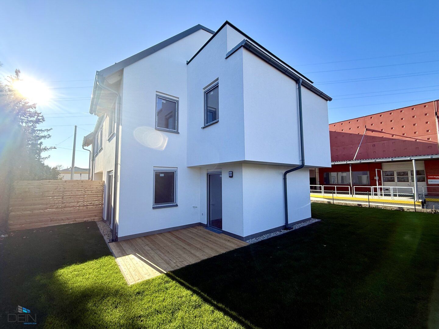 NEU! TRAUMHAFTE 5 ZIMMER REIHENHÄUSER MIT EIGENGÄRTEN UND STELLPLÄTZEN NÄHE U6 PERFEKTASTRASSE!