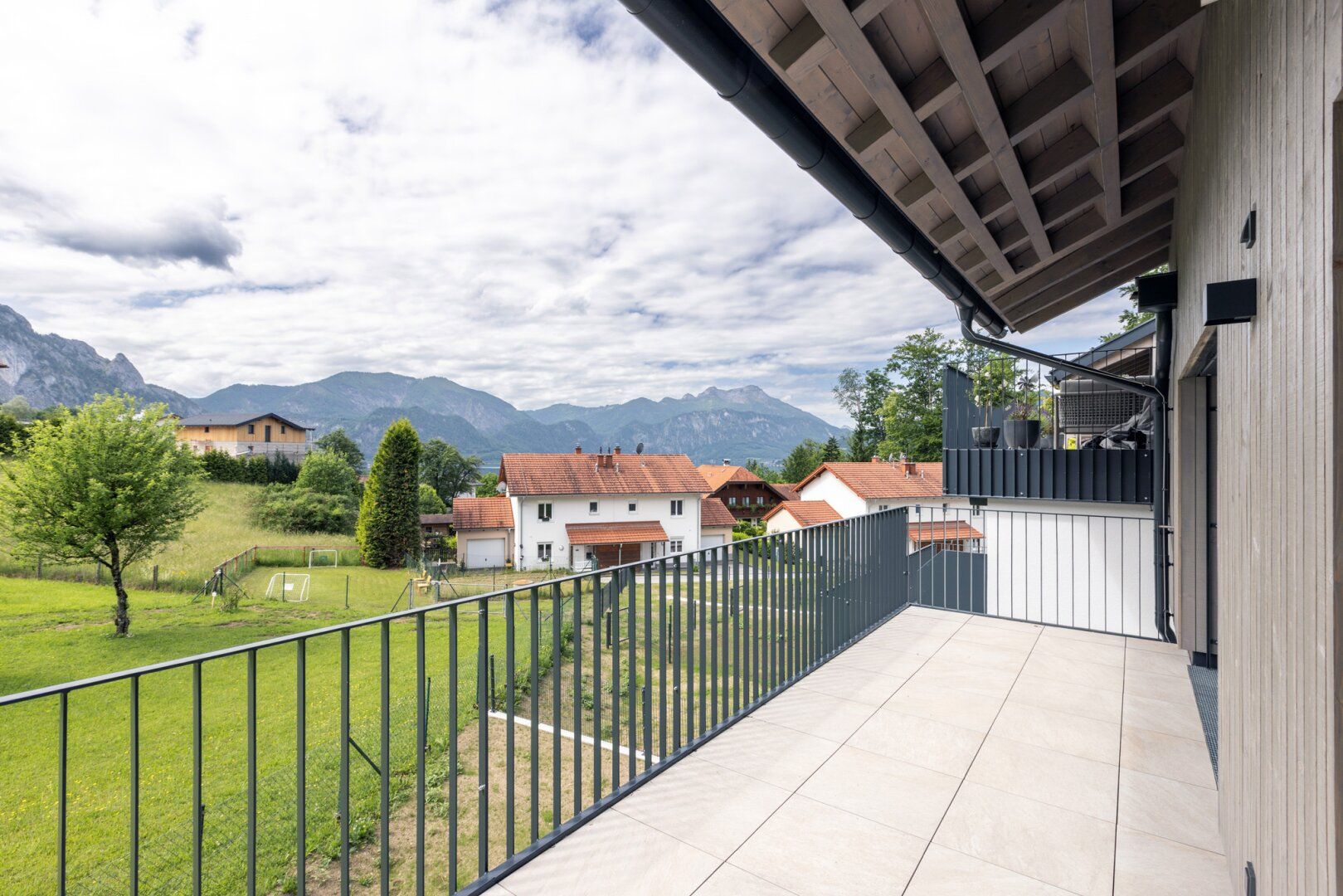Erstbezug: Moderne 2-Zimmer-Neubauwohnung mit Alpen- & Seeblick in Steinbach am Attersee