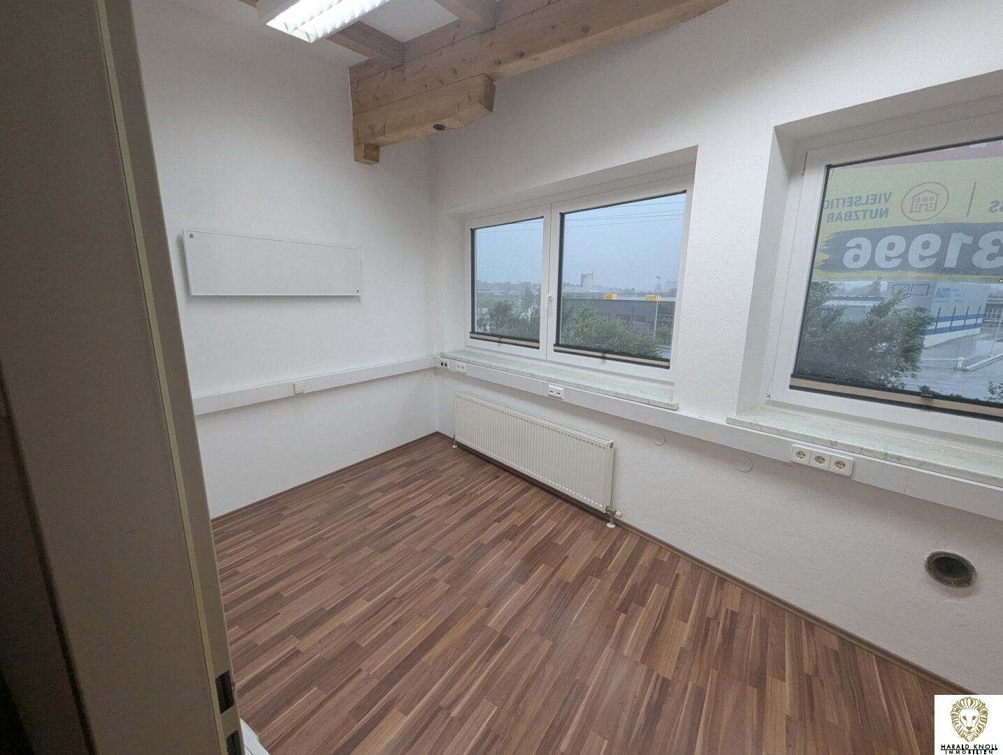 Attraktive Büro- / Praxisräumlichkeiten im 2. Obergeschoss - 108 qm in Vomp - Ansicht 4