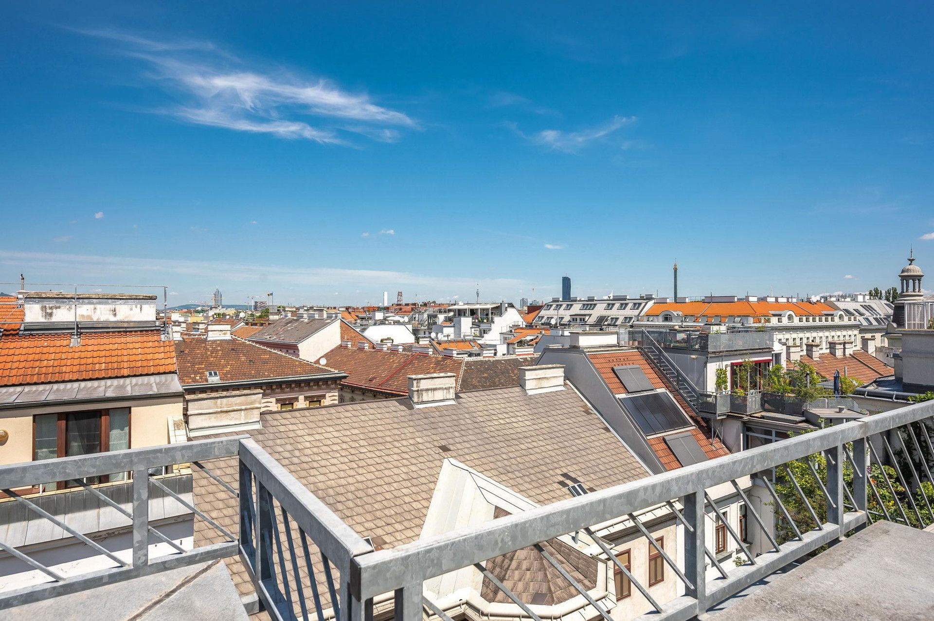Luxuriöse Dachgeschoßwohnung mit zwei Terrassen - Exklusives Wohnen im 3. Bezirk