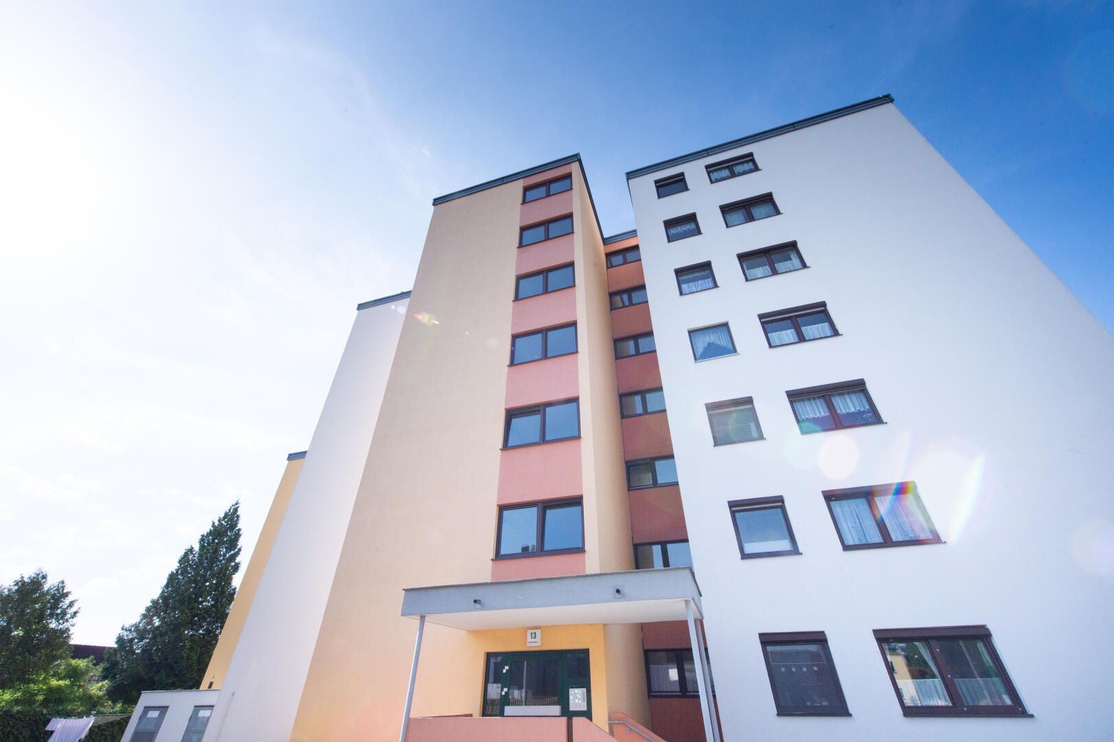 Charmante, möblierte 2-Zimmer-Wohnung mit Balkon im 2. Liftstock