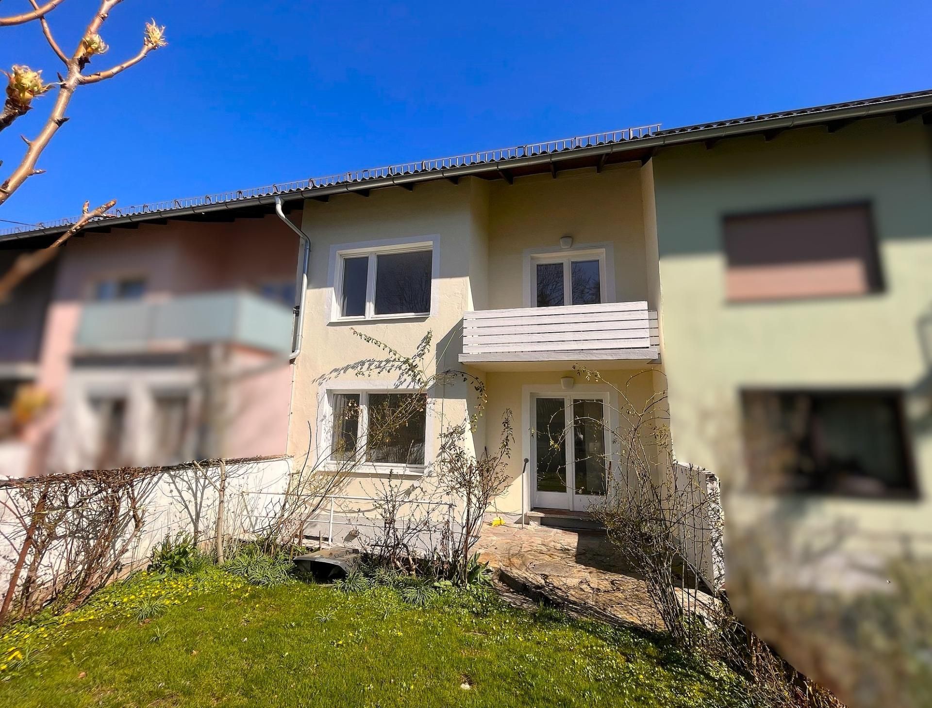 Reihenhaus mit Garten und Garage in Zentrumsnähe