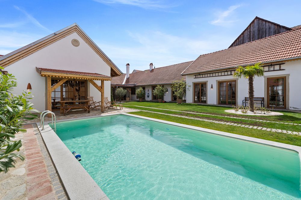 Renovierter, historischer Vierkanthof in Heldenberg im westlichen Weinviertel!