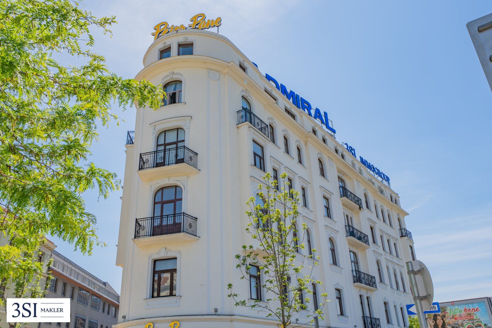 Helle 3-Zimmer-Dachgeschoßwohnung mit Stadtblick