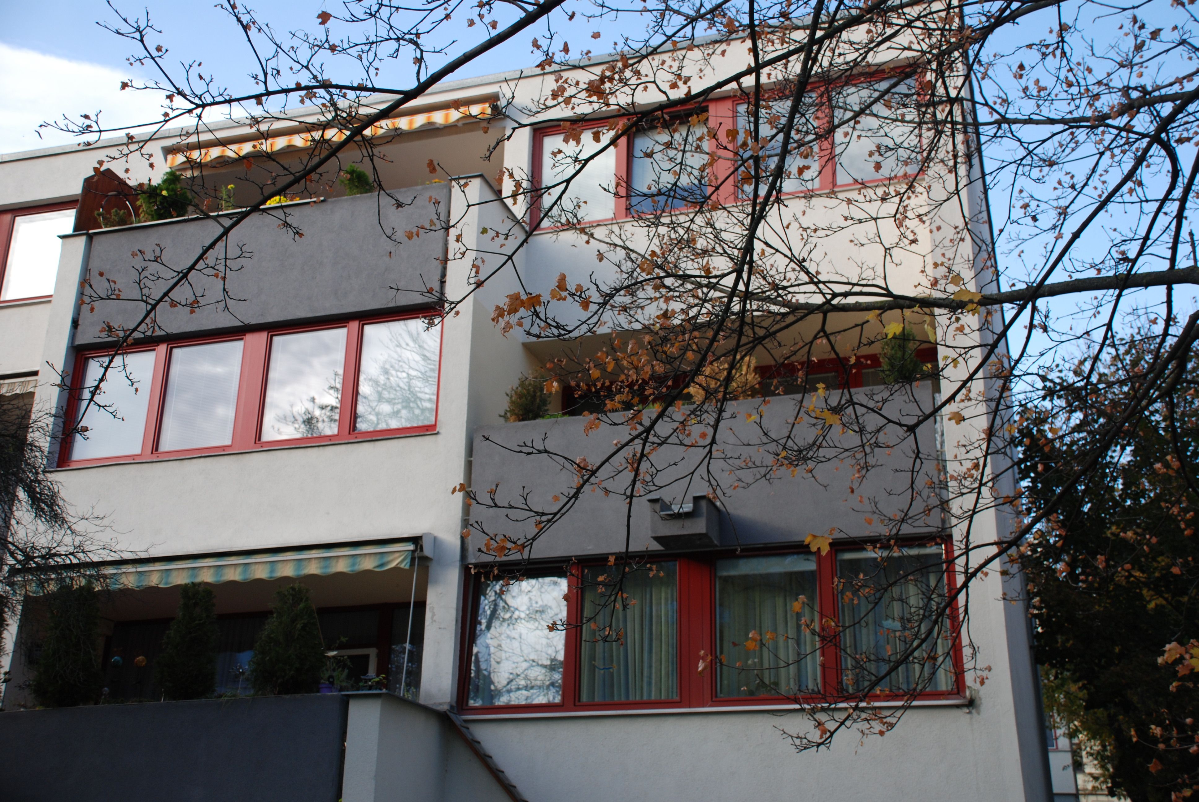 Lichdurchflutete Terrassenwohnung in bester Grünlage in 1140 Wien