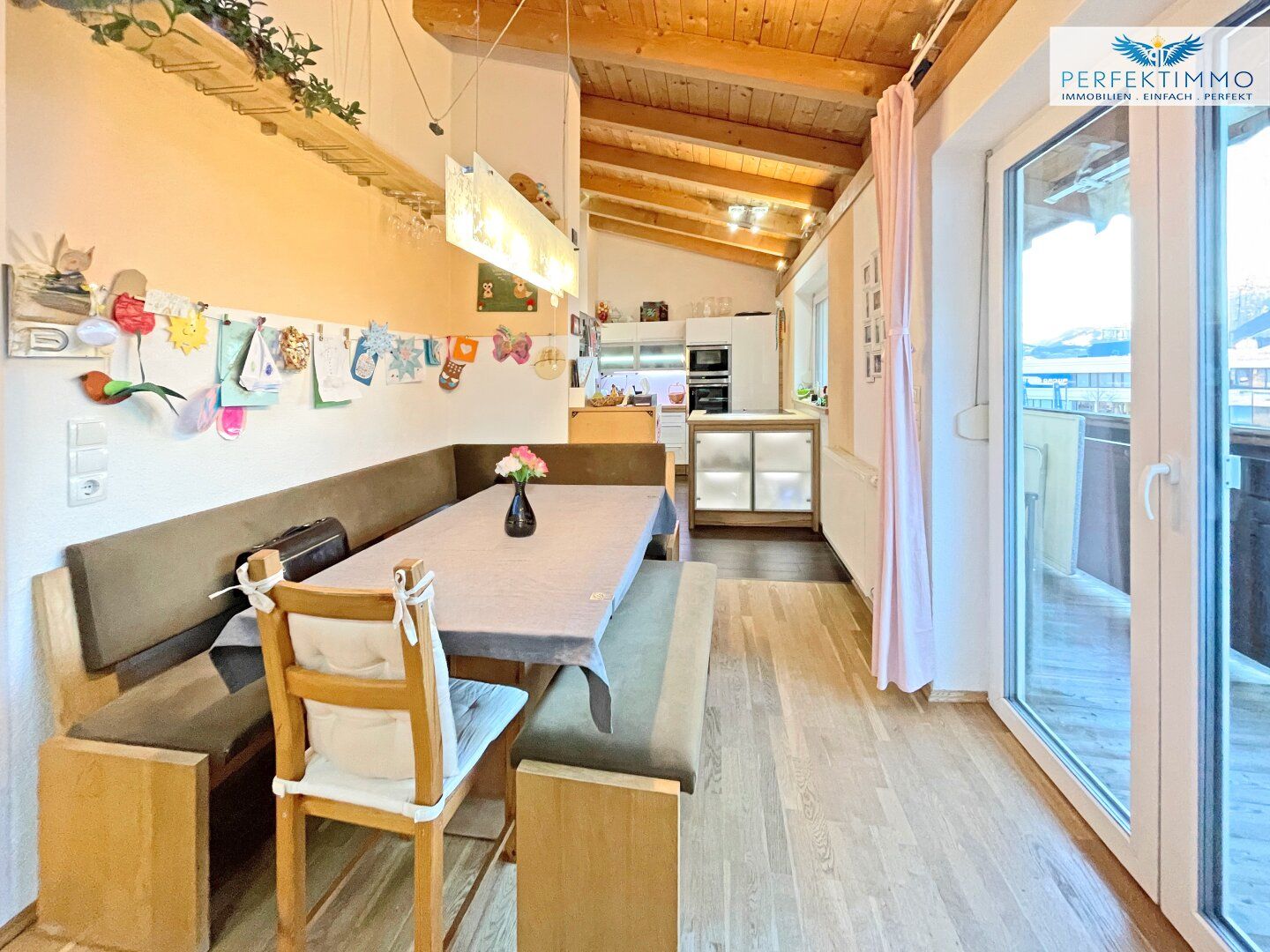 Großzügige 2-Zimmer-Dachgeschosswohnung