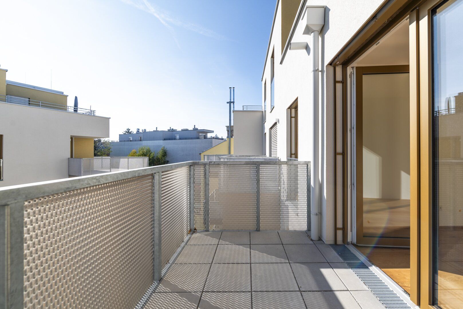 Erstbezug! Lichtdurchflutete 2-Zimmer-Wohnung in Toplage | Mit Balkon und Grünblick
