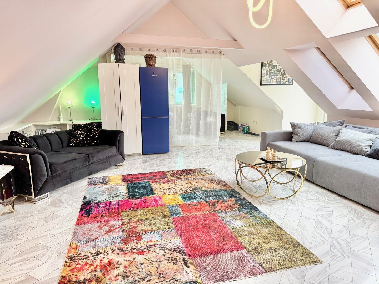 Lichtdurchflutete Dachgeschosswohnung mit großer Terrasse & Carport in Graz-Andritz