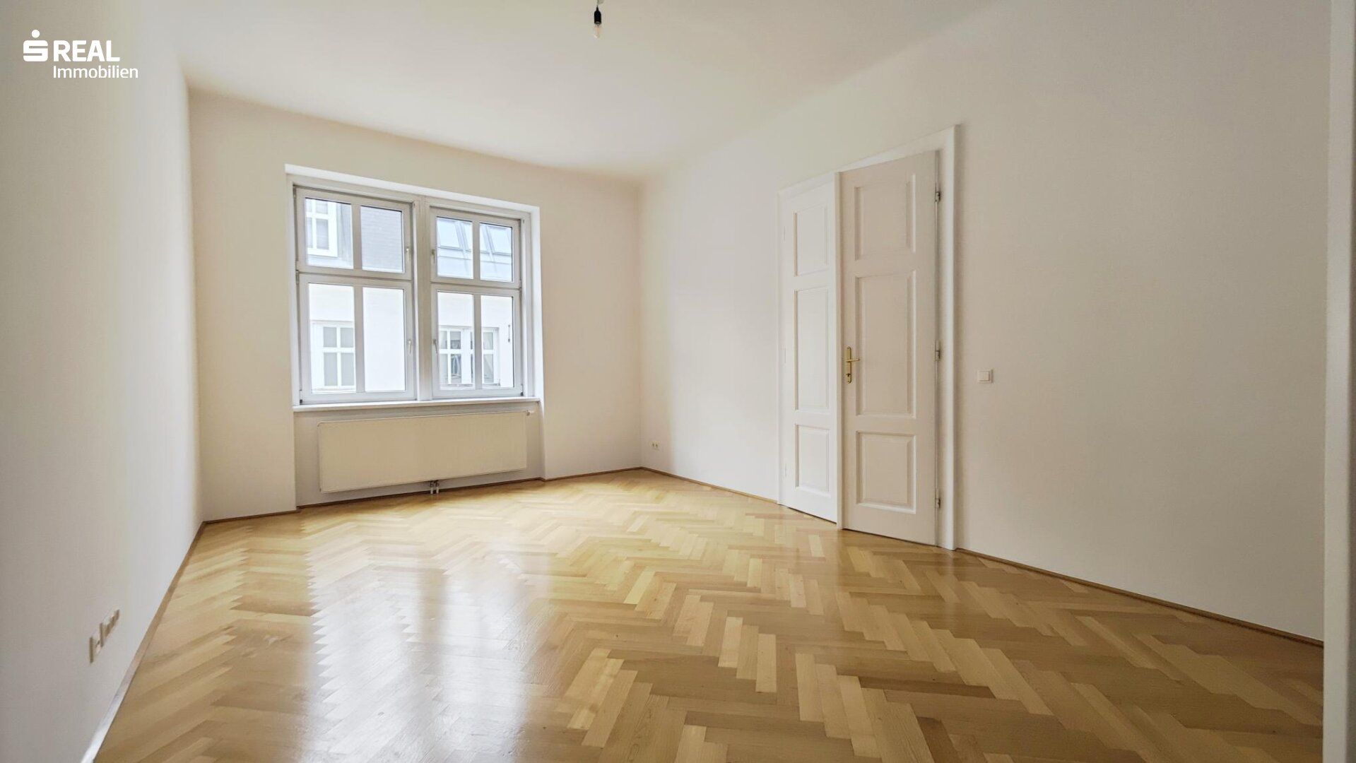Ruhige 4-Zimmer-Wohnung mit Balkon auf der Mahü