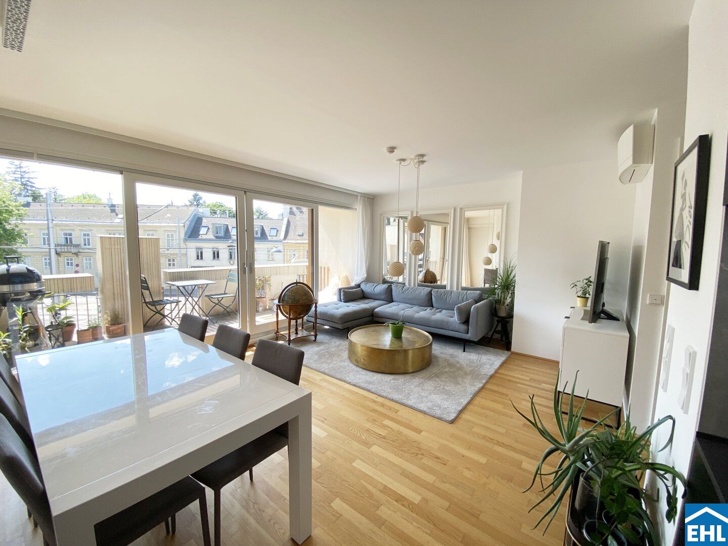 Traumhafte 2-Zimmer-Wohnung mit Terrasse nahe Schönbrunn!