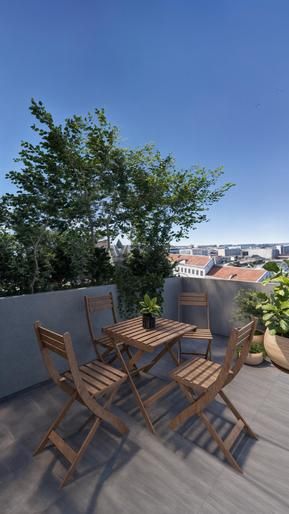 ZU HAUSE AM PULS DER STADT
