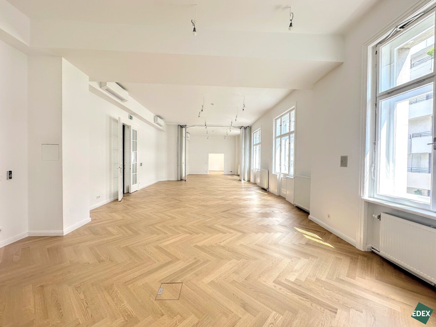 Modern saniertes Altbau-Büro | Zwei Eingänge | Gekühlt | Schwarzenbergplatz