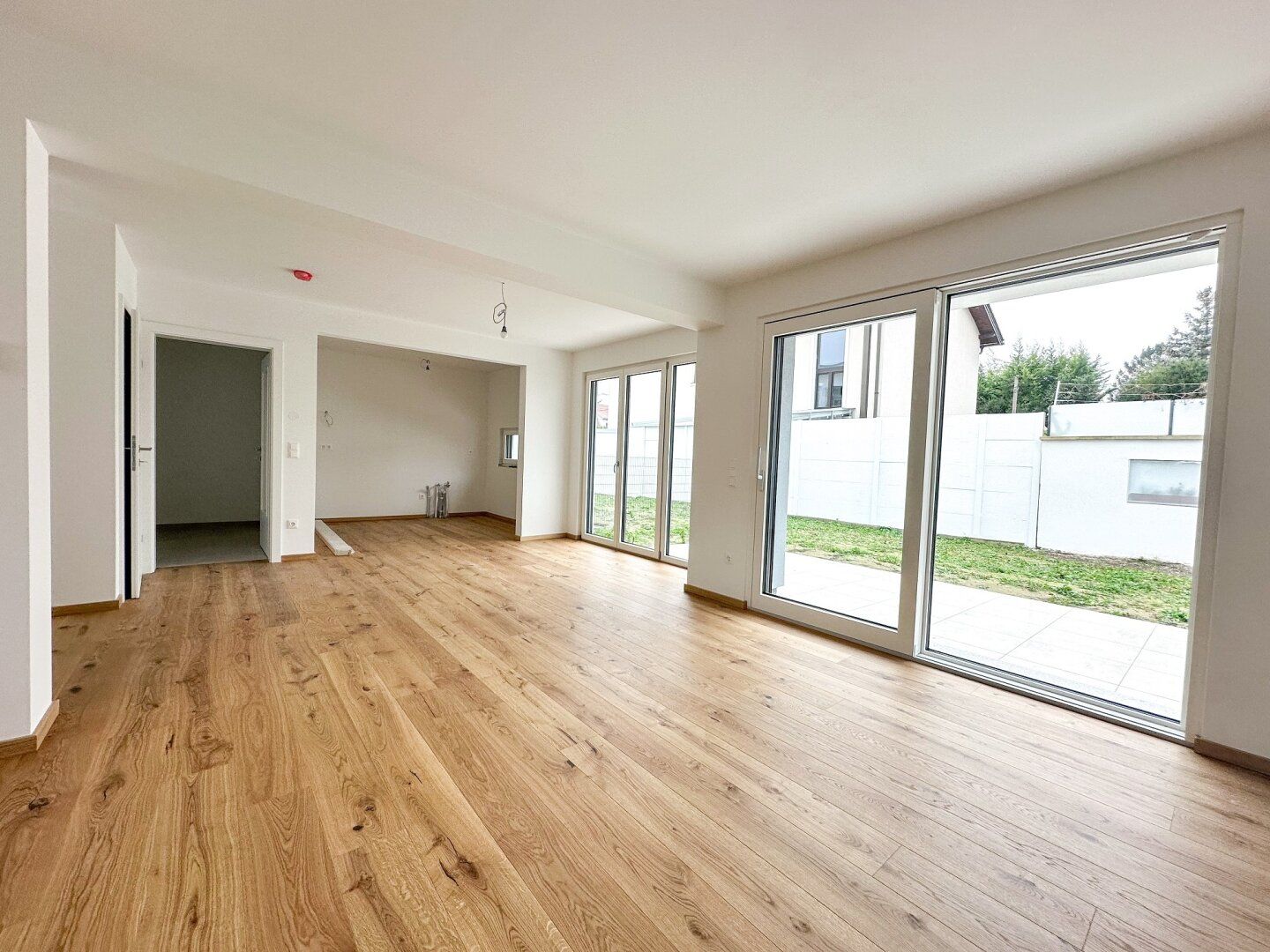 ATTRAKTIVES DOPPELHAUS IN RUHIGER LAGE - SCHWARZLACKENAU - MIT KAUFOPTION – pohled 4