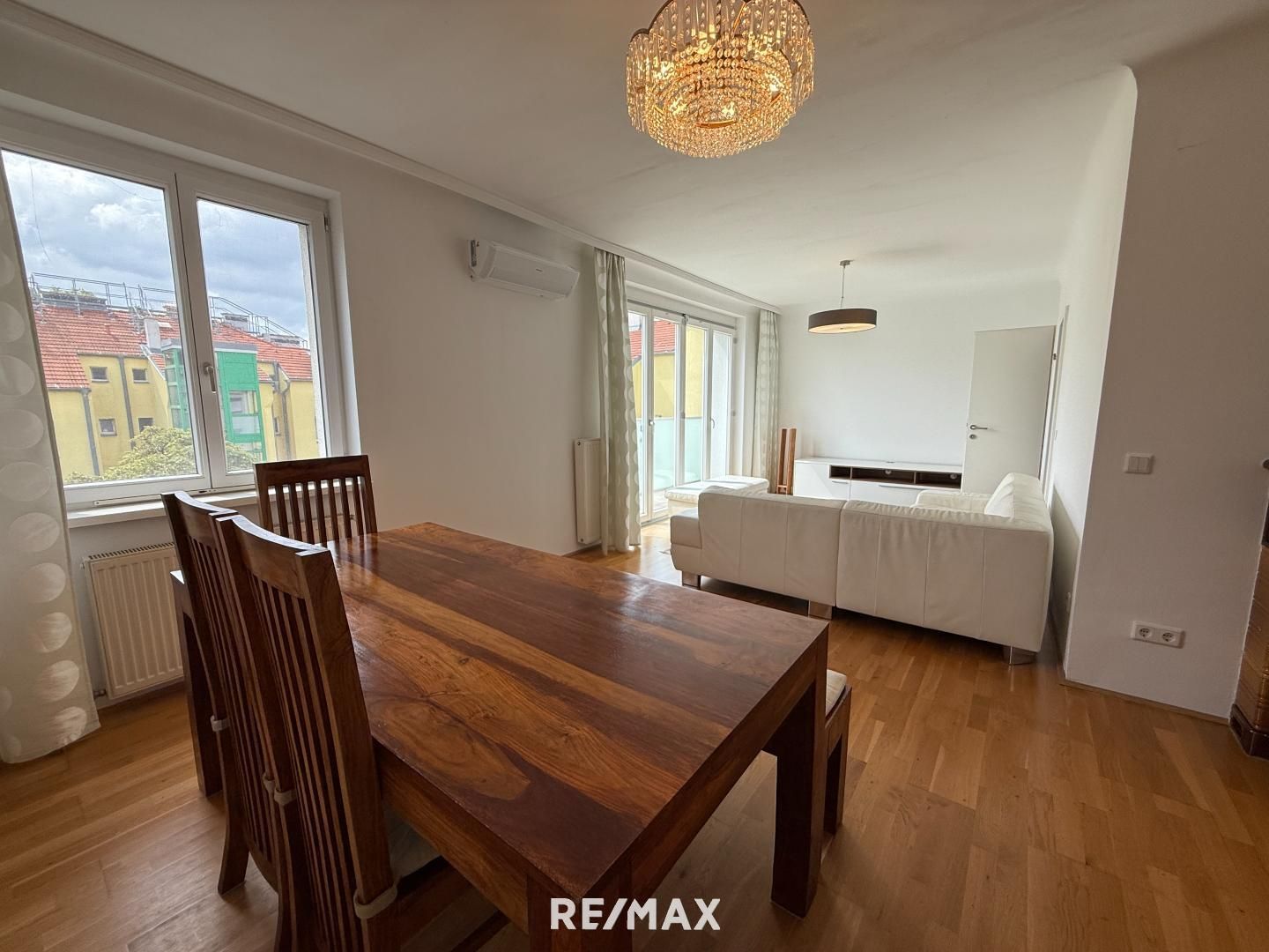Helle & voll ausgestattete 3-Zimmer-Wohnung mit Balkon in perfekter Lage