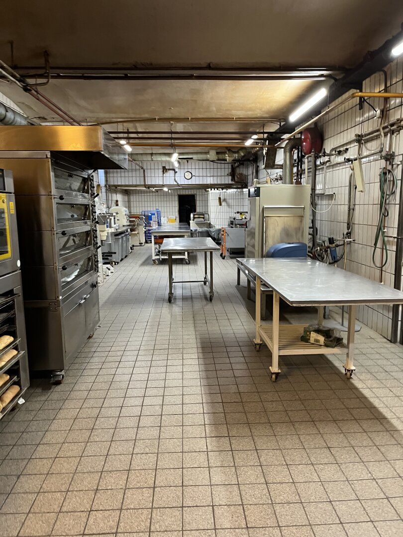 vollständig eingerichtete Bäckerei - auch als Produktionsstandort für Catering, Lieferküchen uvm. geeignet - Ansicht 2