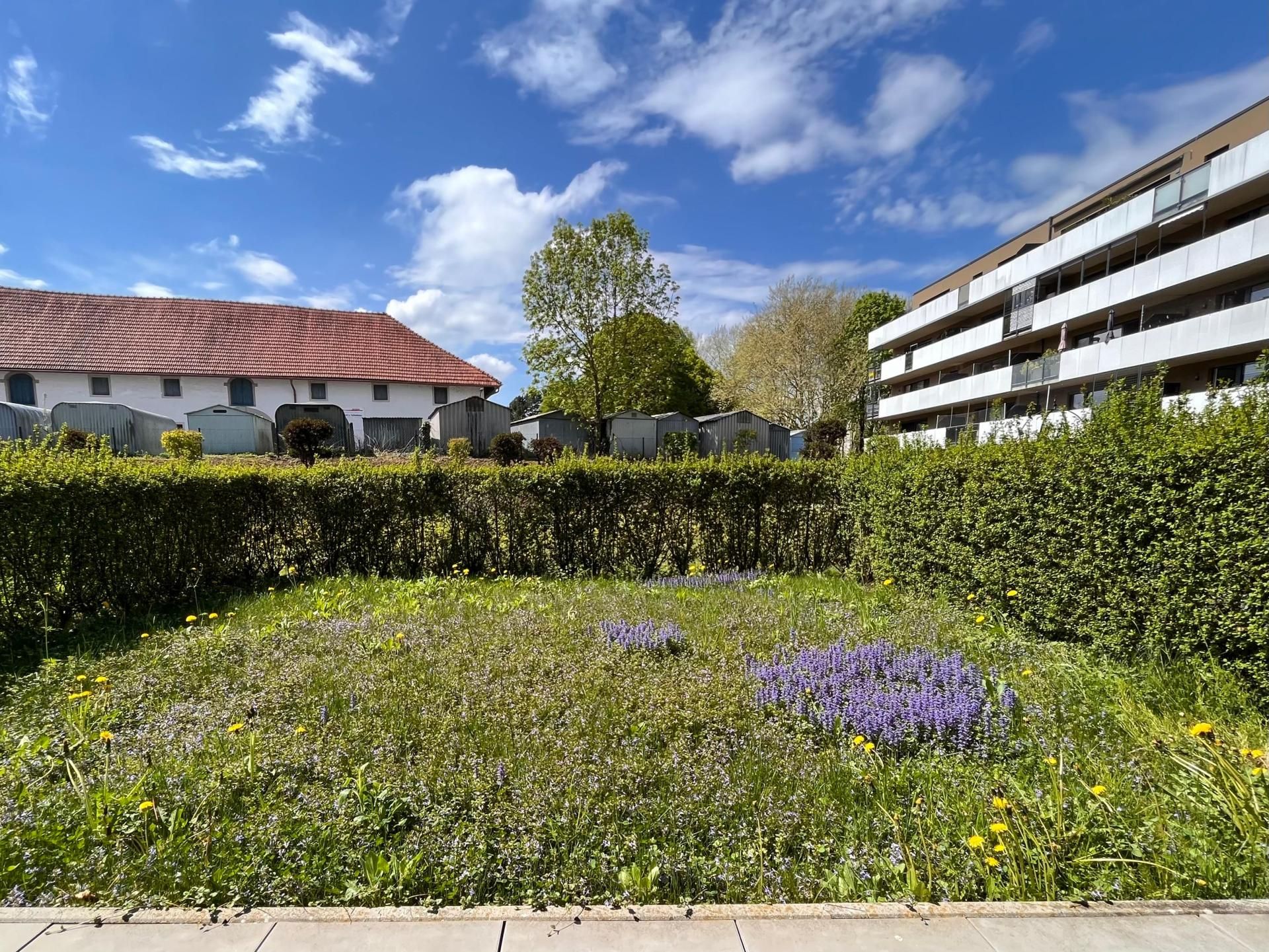 Moderne Wohnung mit Garten und KFZ-Stellplatz
