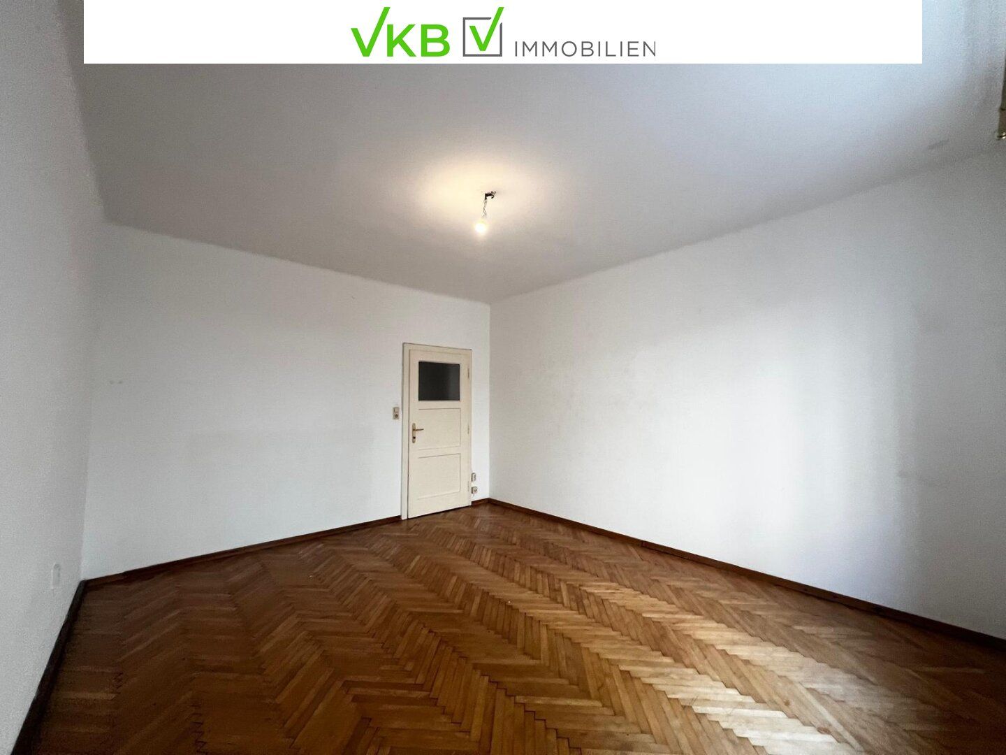 Helle und geräumige 3 - Zimmer Wohnung in guter Lage mit großzügiger Dachterrasse und Lift – pohled 4