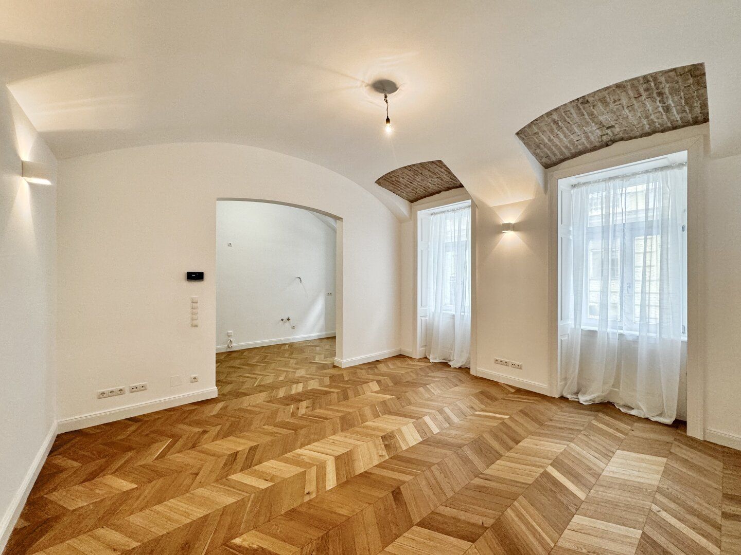Erstbezug mit Gewölbedecke bei Josefstädter Straße! Privat und gewerblich nutzbar