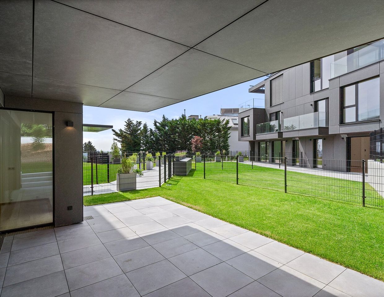 360°-Tour // Bellevue: großzügige 3-Zimmer-Gartenwohnung