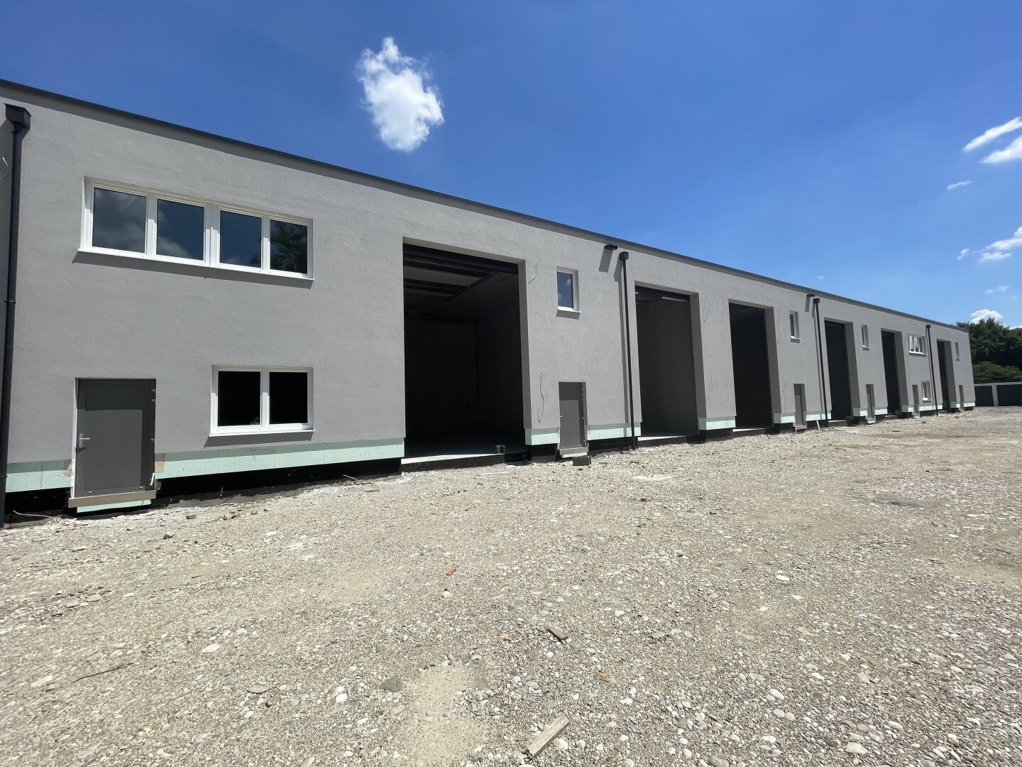 Betriebs-/Produktions- oder Lagerhallen mit Flächen von 59 - 175 m² im Gewerbepark Rüstorf / Schwanenstadt zu verkaufen / vermieten (Top 01c) - Ansicht 2