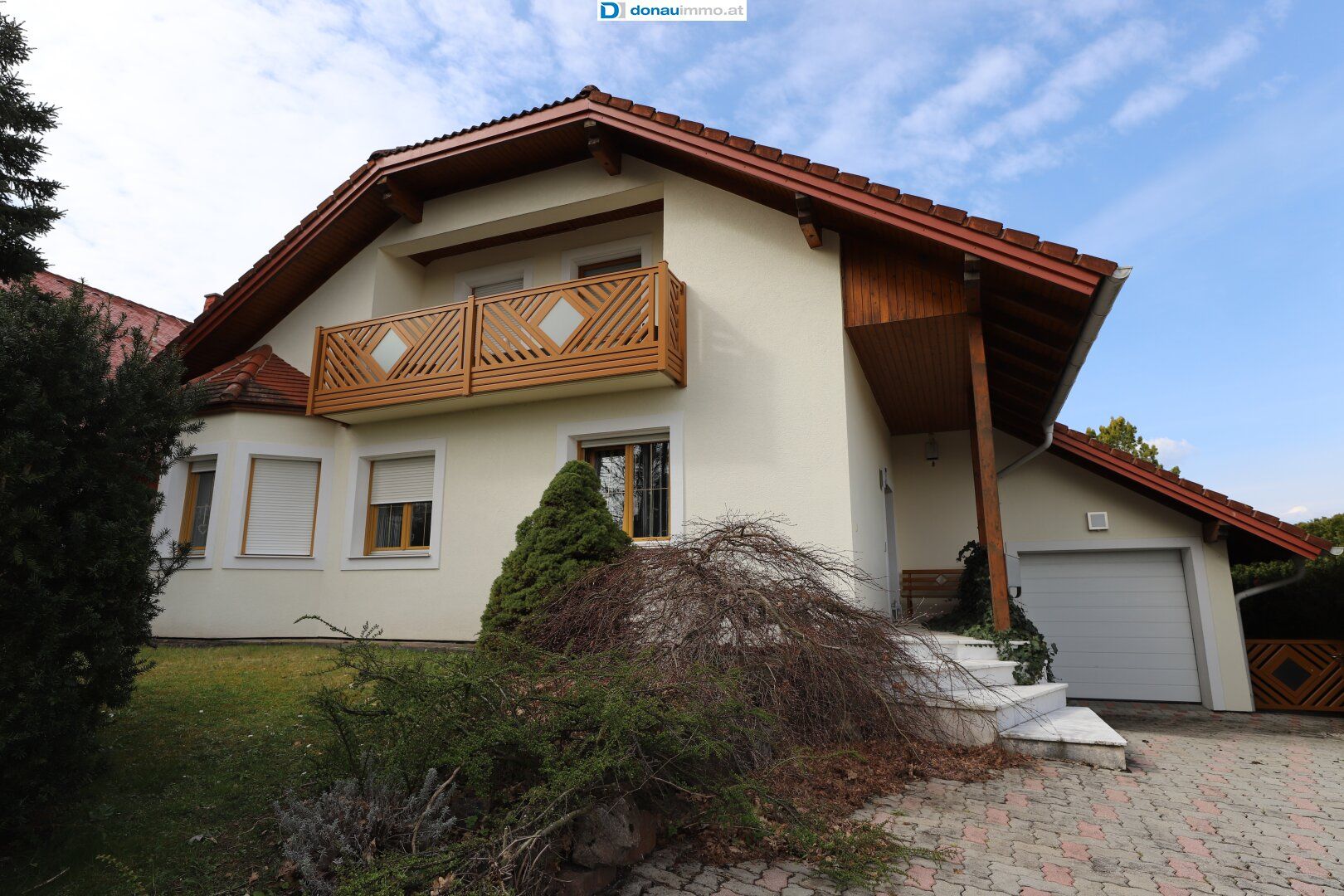 Ihr neues Zuhause! - traumhaftes Einfamilienhaus mit viel Platz, Garage Wellnessbereich und Pool