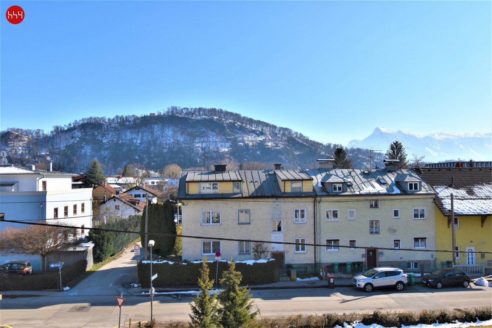 4-Zimmer-Wohnung mit Balkon und PKW-Abstellplatz