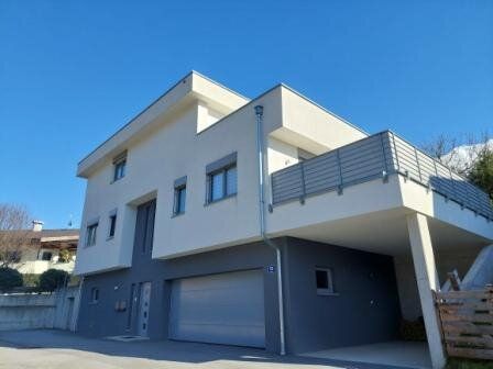 modernes 2 Familienhaus mit Lift, Garten und großen Terrassen