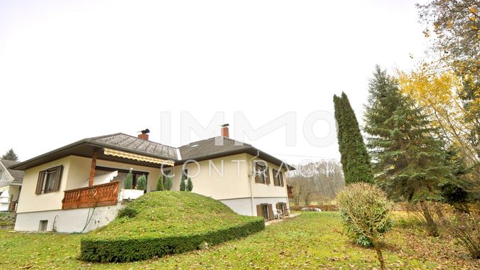 Haus mit großeem schönen Garten und Terrasse