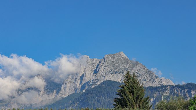 KITZIMMO-Gartenwohnung mit Kaiserblick in St. Johann.
