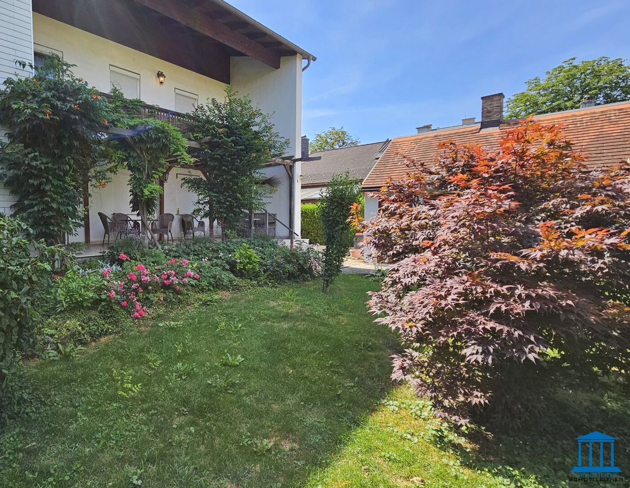 ZEHNERVIERTEL - Ein- bis Zweifamilienhaus mit schön angelegtem Garten